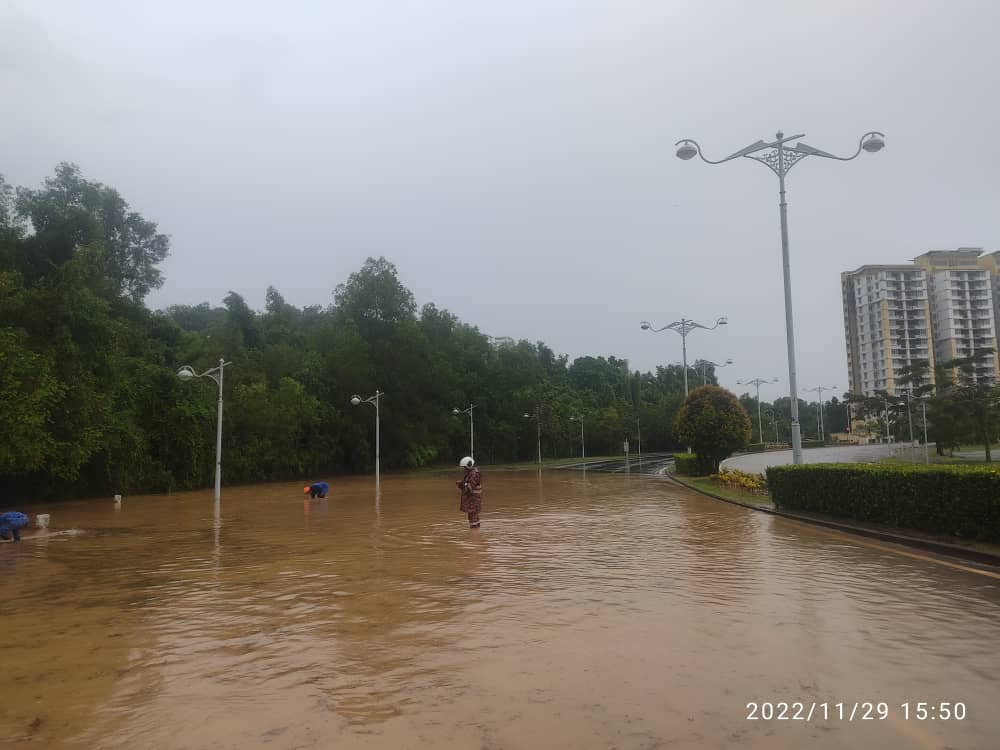大都会-布城水灾/3图