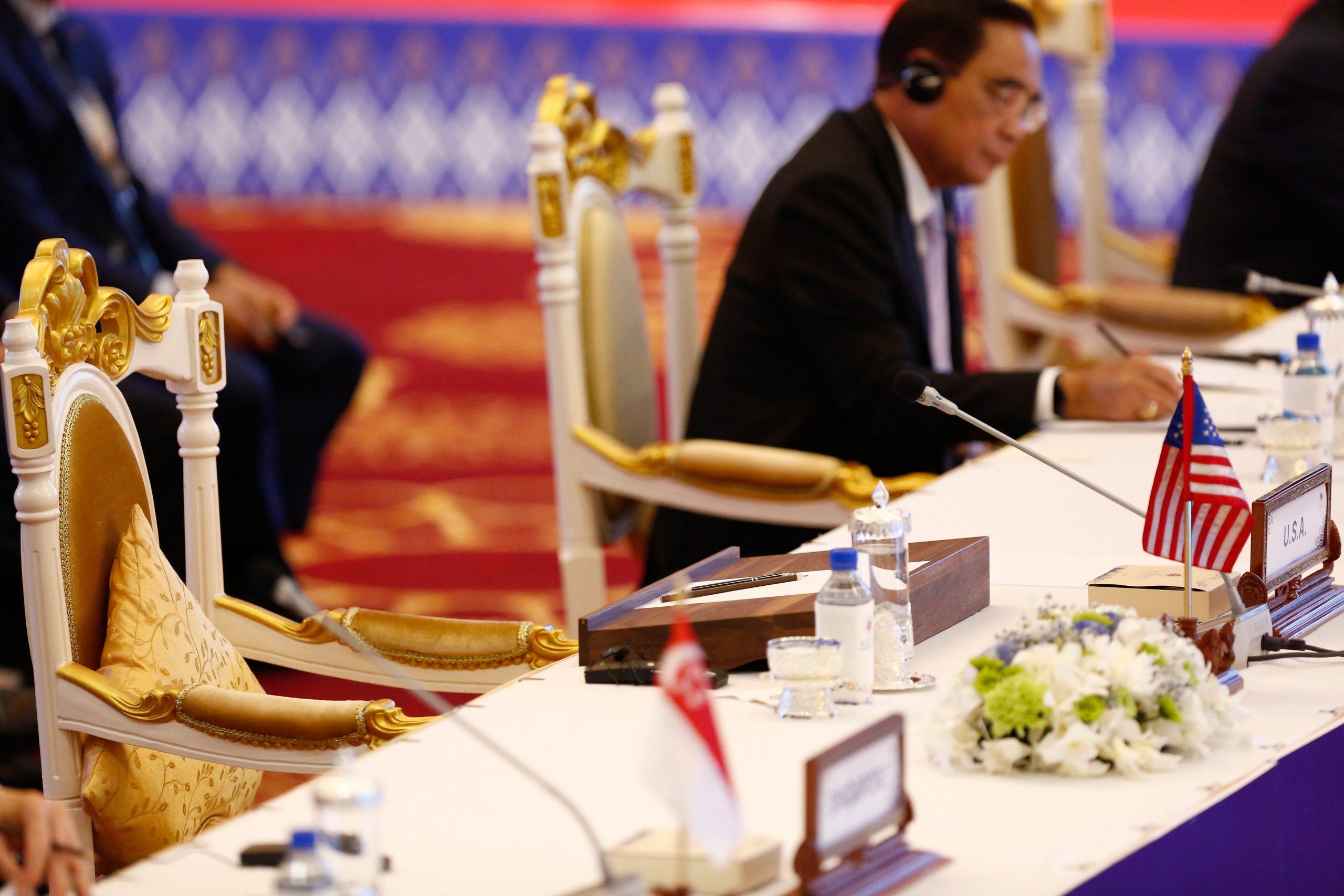 天下事主文)东南亚领导人呼吁团结