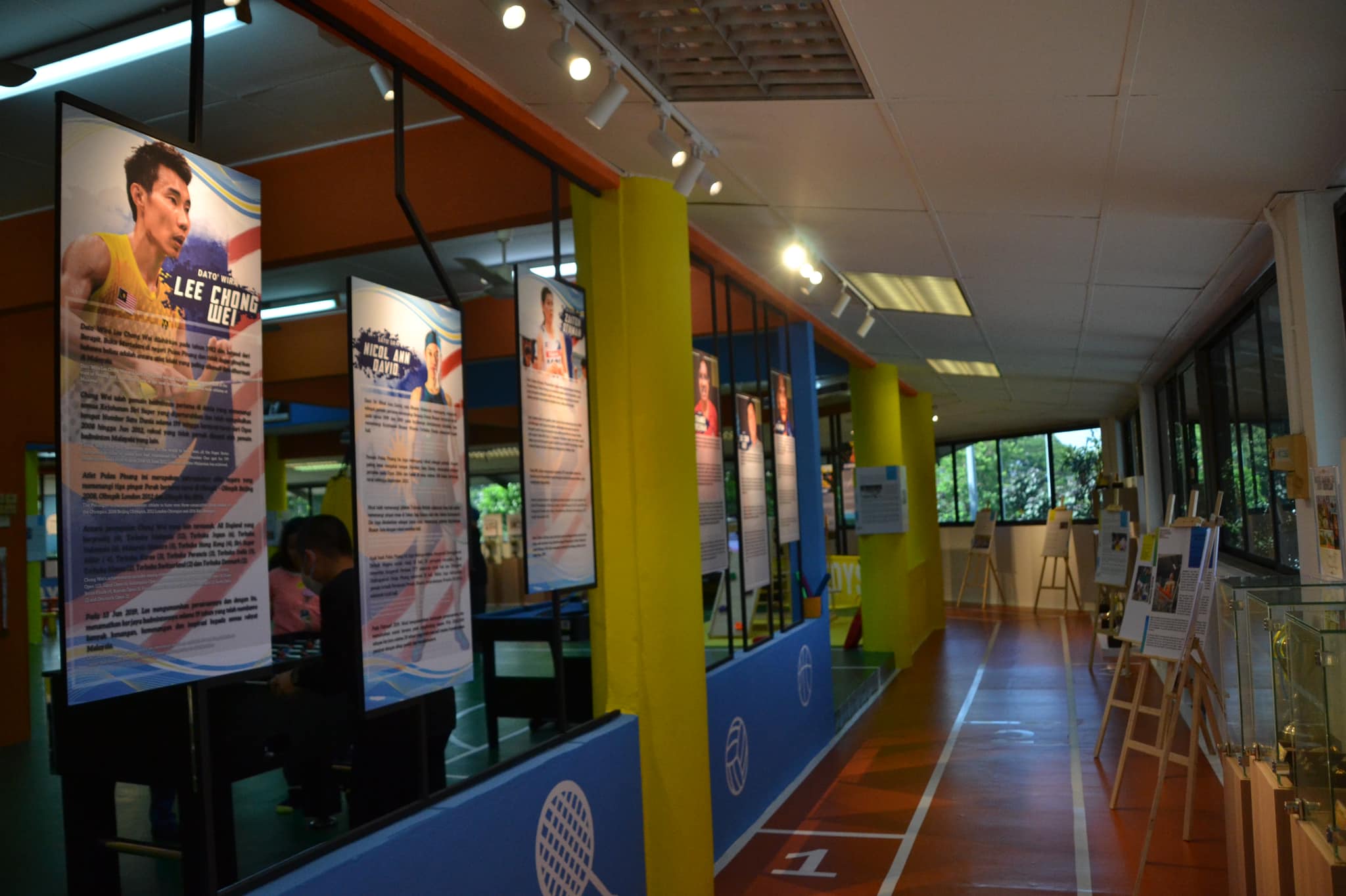 展出20项目77国手事迹 来参观槟体育展馆