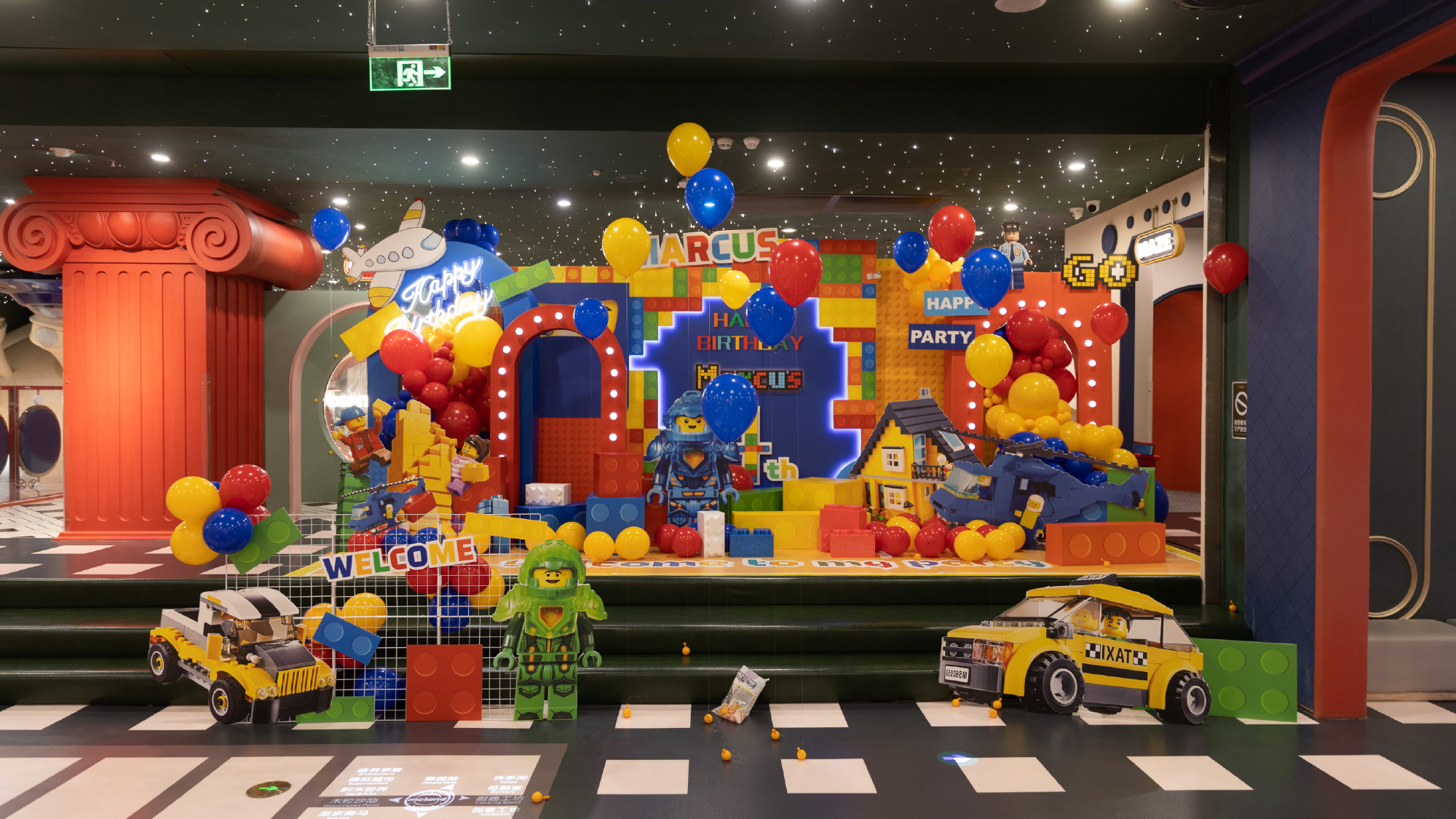  张柏芝高调为三胎庆生 4岁小王子黄褐色头发抢镜