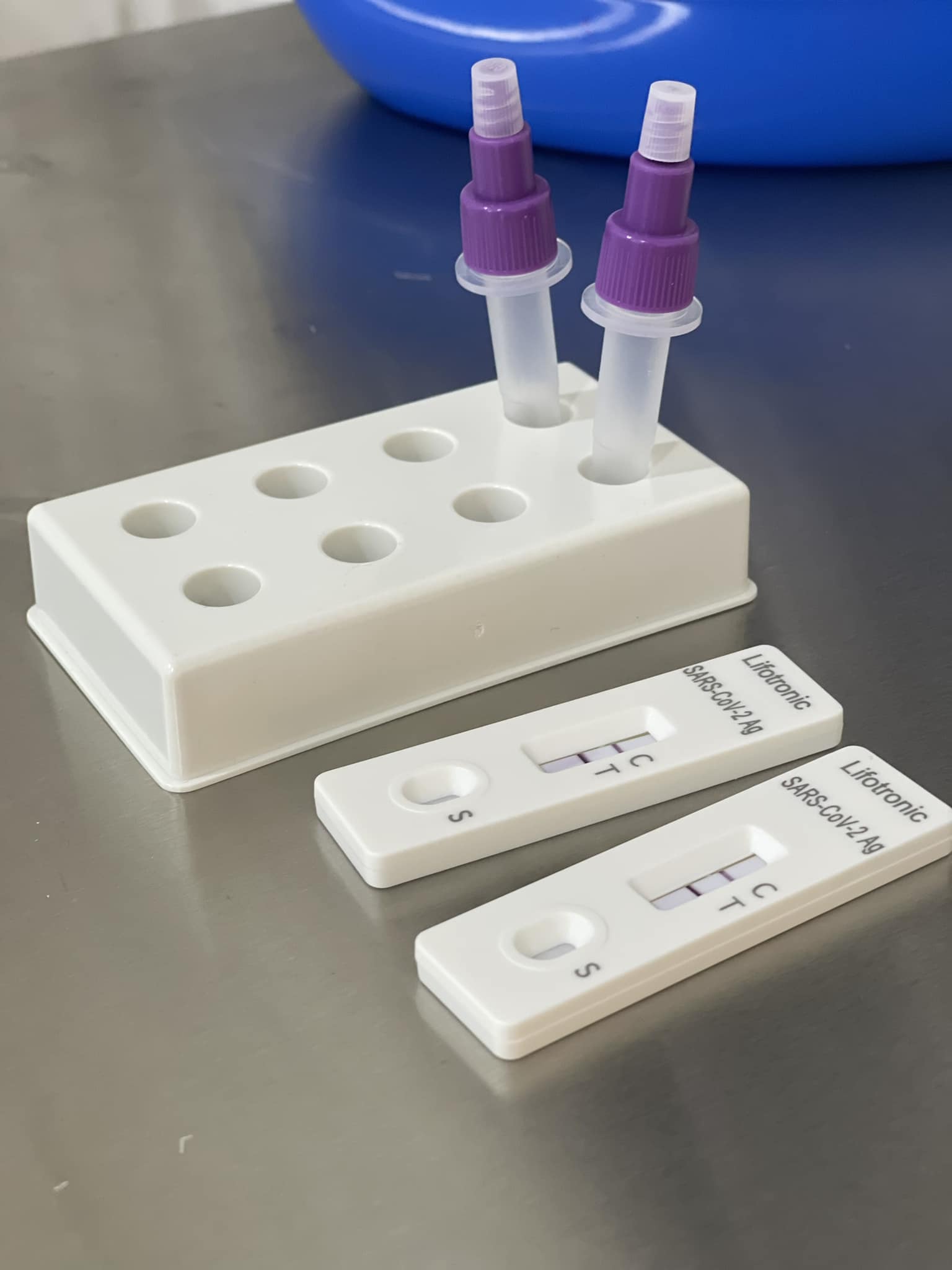 患者3次唾液自测呈阴 发烧不退看诊 阳了!