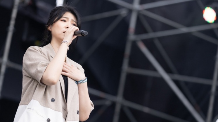 才认双性恋！  曹雅雯被曝秘婚7年