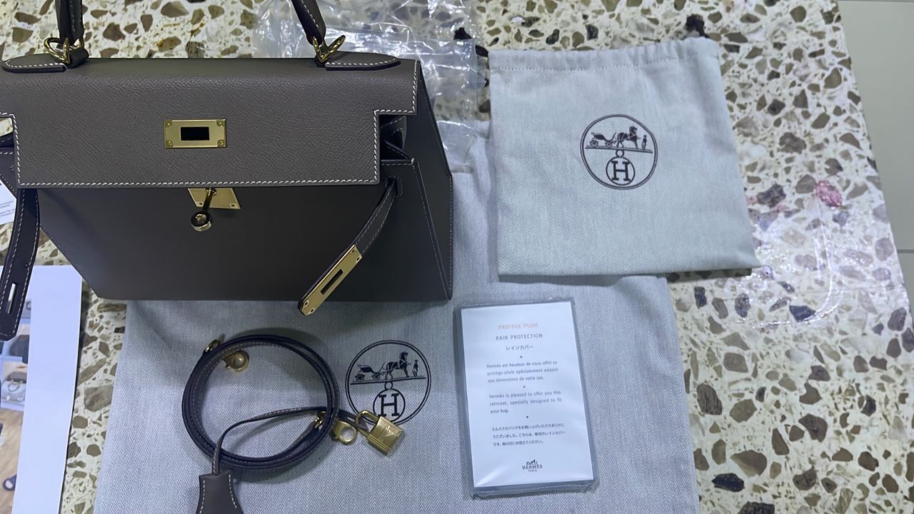 扮顾客挑名牌包·男子偷走14万令吉香奈儿 爱马仕 LV