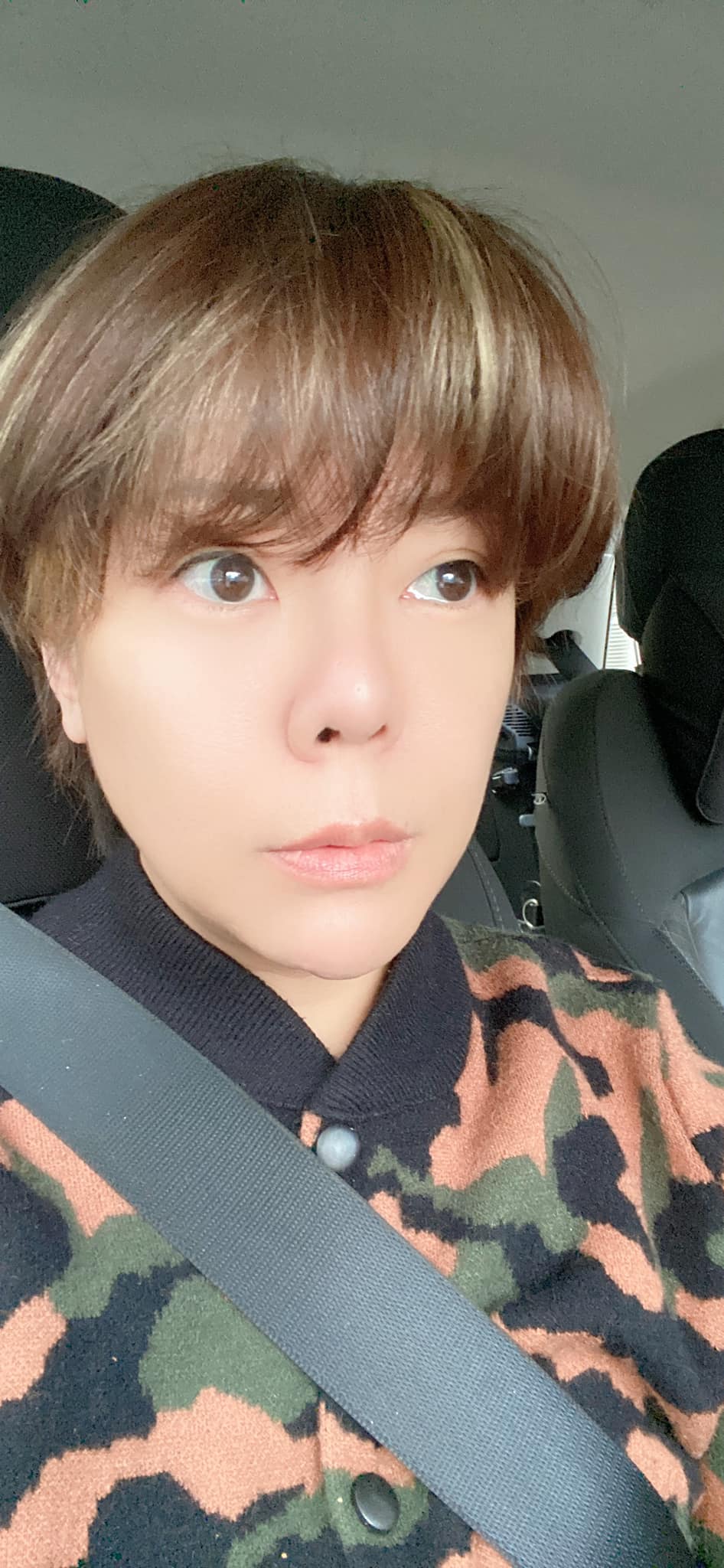 拍戏被霸凌泪洒摄影棚 锦雯遭化妆师发夹戳头皮扯头发