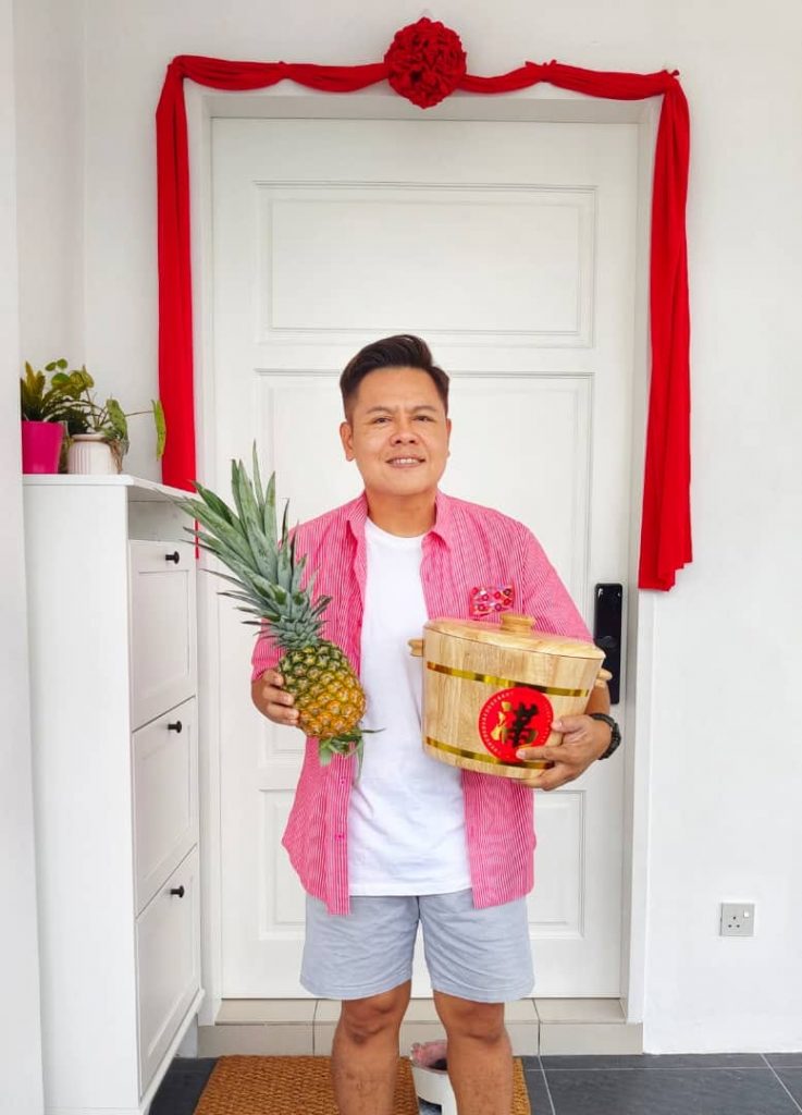 拖3年终新居入伙  陈嘉荣曝与装修工人险大打出手