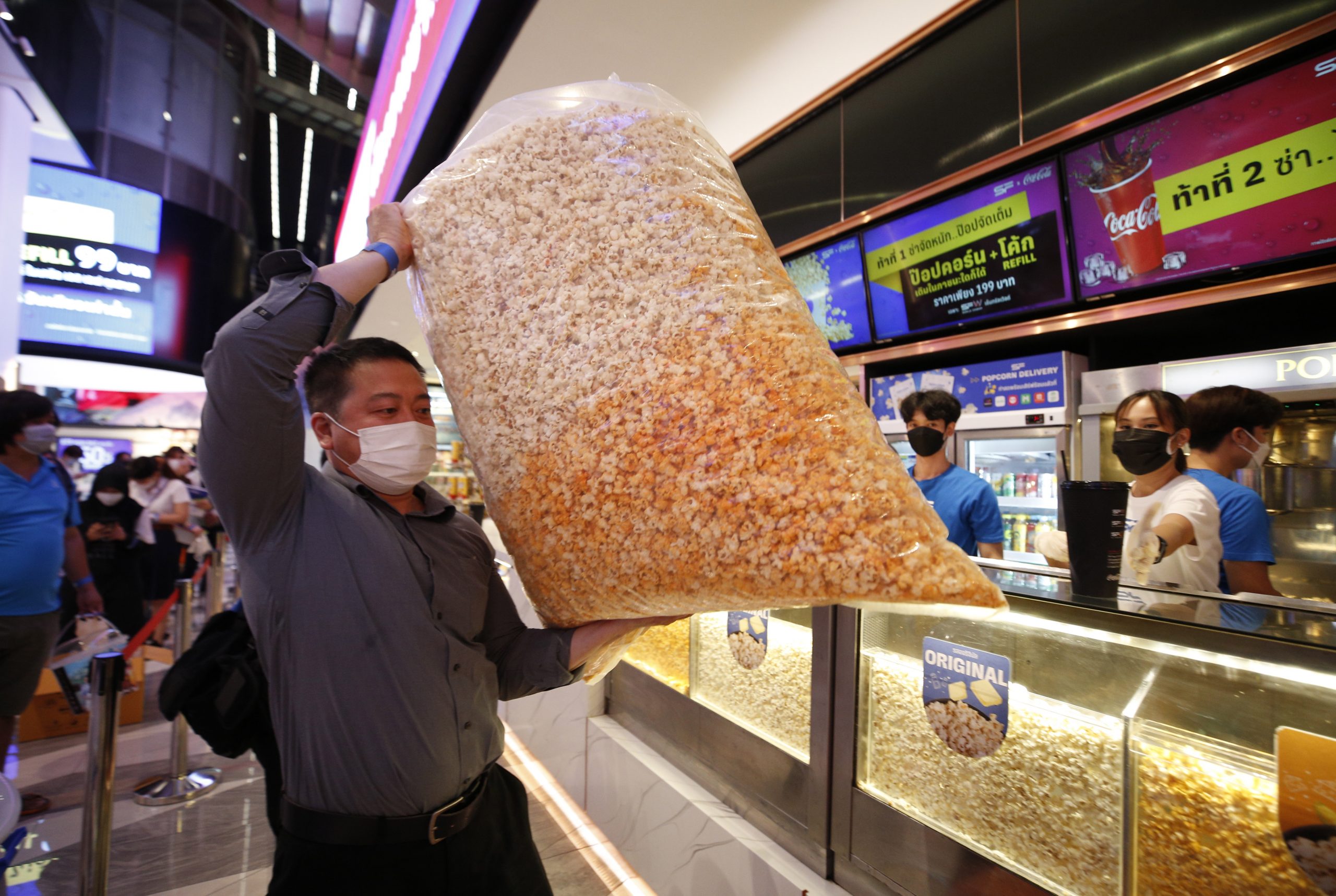 拼盘数图 泰国电影院 爆米花吃到饱