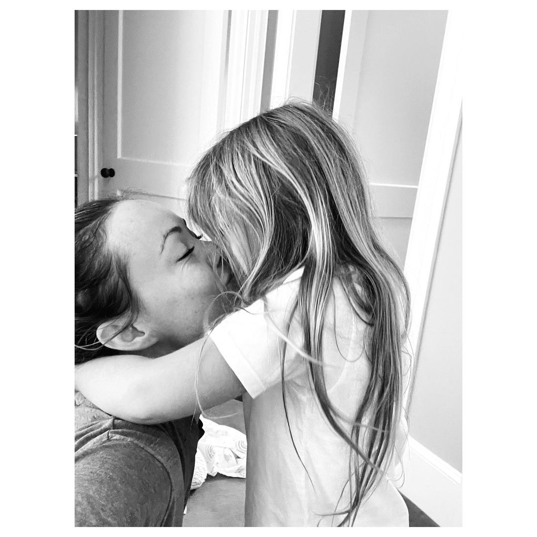 曾经爱得高调 奥莉维亚哈利斯2年姐弟恋玩完