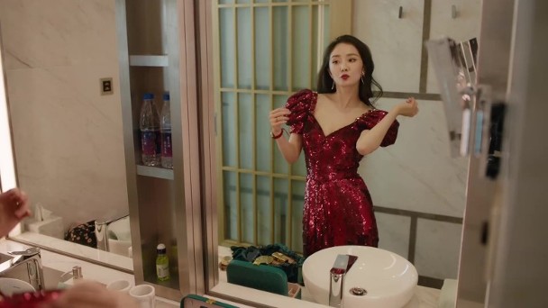 杨幂新剧突开播　 同框许凯显老被嫌无CP感