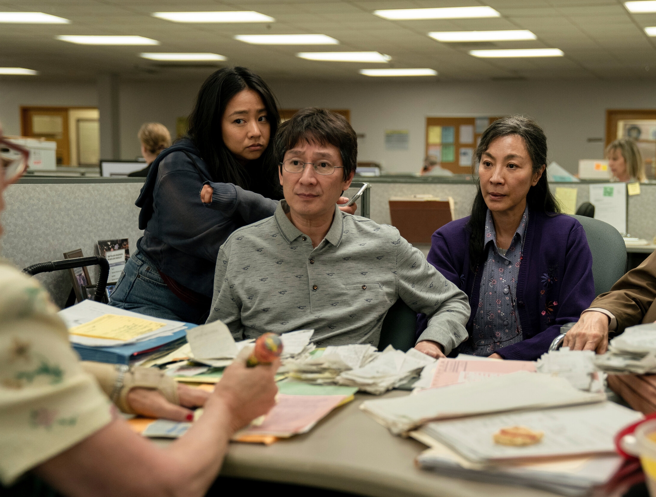 杨紫琼争夺独立精神奖影后 《瞬息全宇宙》8提名领跑