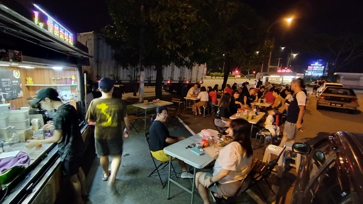 柔：时尚记事簿（11月26日见报）：古来掀街头品味精品咖啡风气