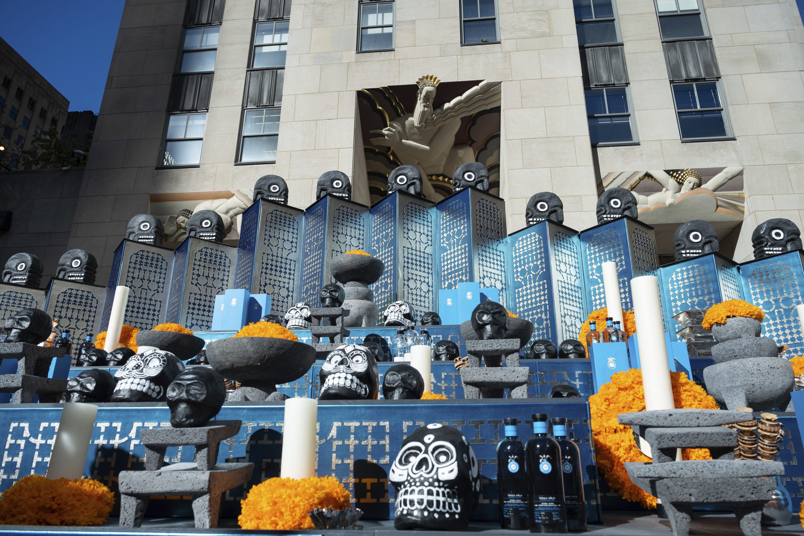 每日一展两图/洛克菲勒中心墨西哥周 展出亡灵节艺术作品