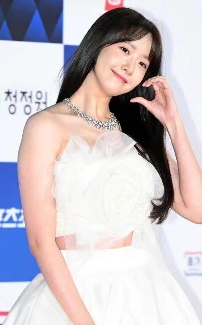 汤唯成青龙奖首位华人影后  喊话父母“关上手机”