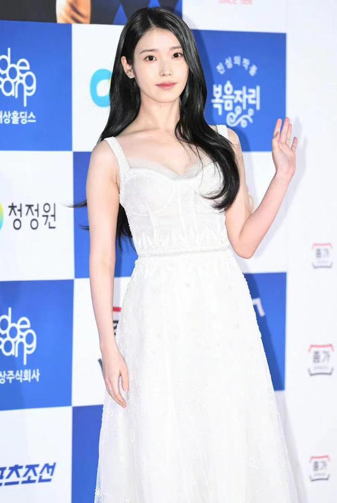 汤唯成青龙奖首位华人影后  喊话父母“关上手机”