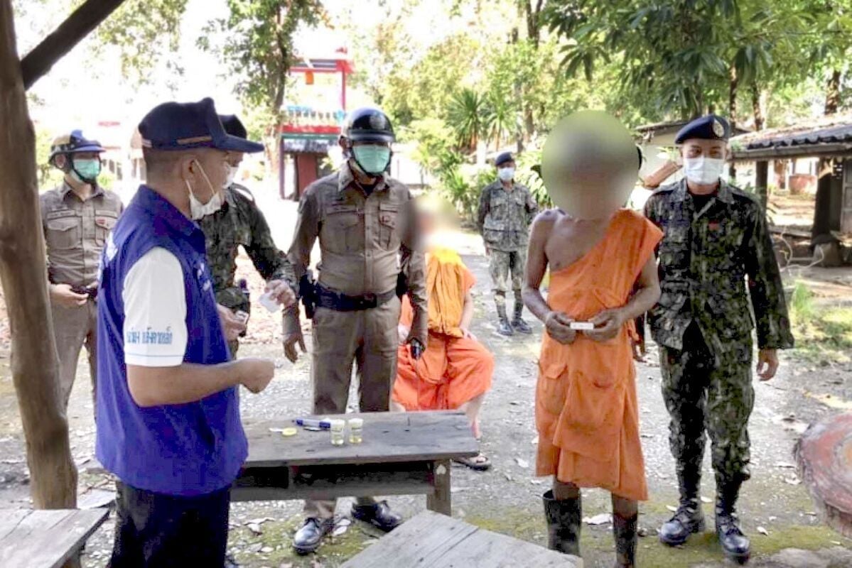 泰国中部佛寺成毒窟 僧侣毒检未过全遭解职