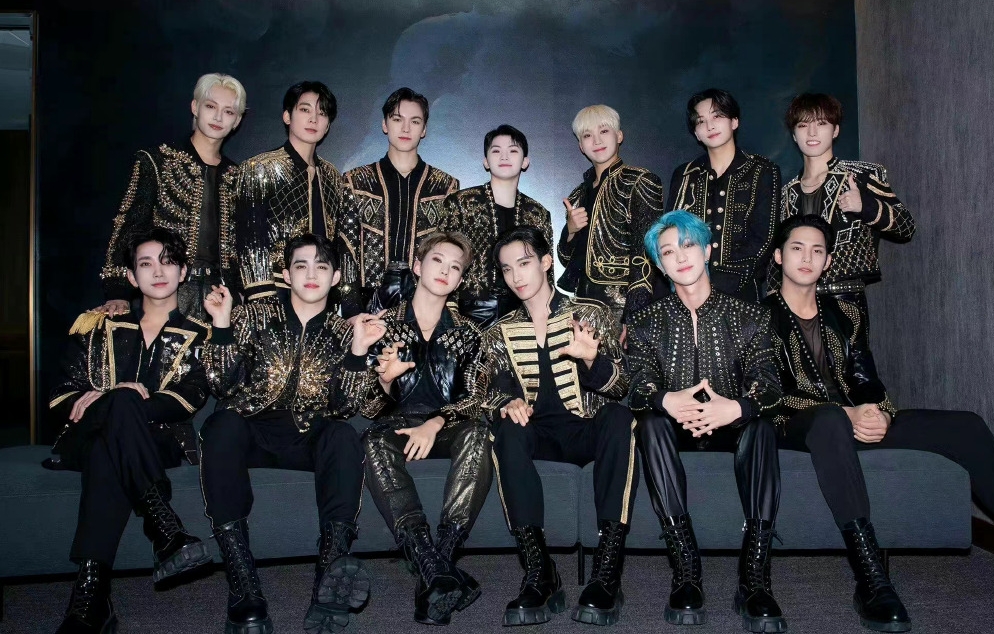 泰莱史薇芙EMA夺4项奖  战袍遭吐糟水果网套