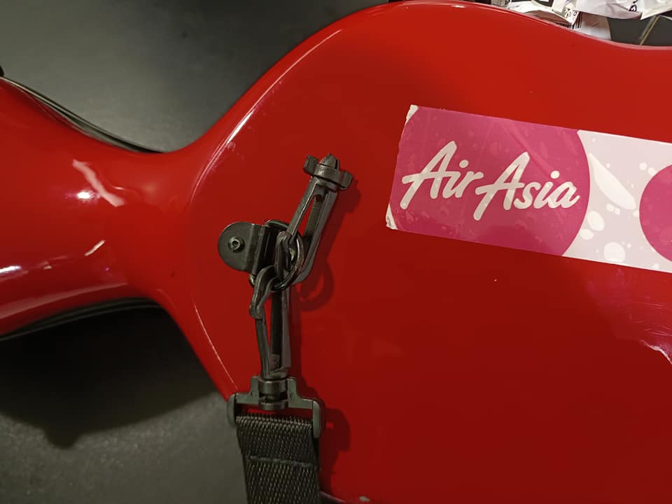 独家|被阻手提上机无奈寄舱 艺人:上千琴盒损坏仅赔RM80