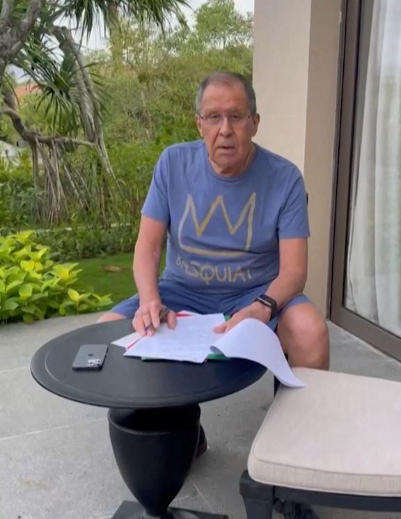 用iPhone及Apple Watch?拉夫罗夫:用的是华为手表