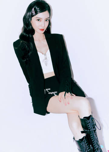 离婚黄晓明商业价值下滑 Angelababy代言数量锐减	