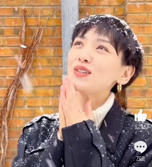  秀恩爱用杨幂的歌当背景音乐 刘恺威新欢被骂到删视频	