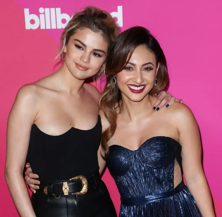 称泰莱是唯一好友|捐肾闺蜜取消关注 赛琳娜遭批让人心寒