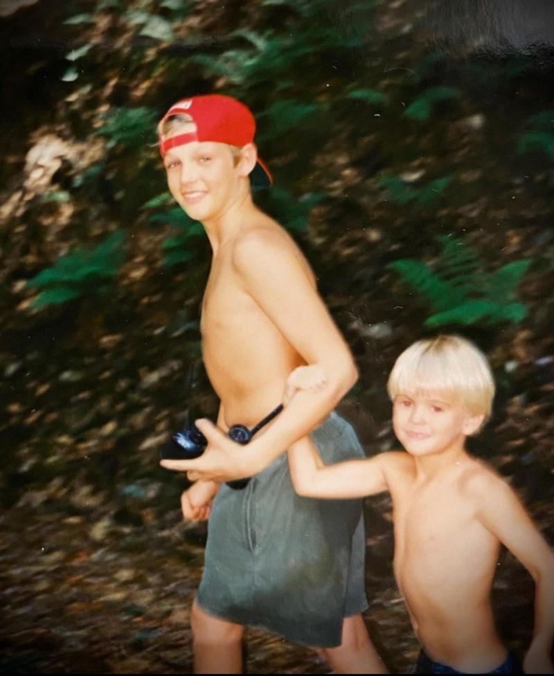 胞弟陈尸浴缸|尼克卡特被指冷血 悲恸发声:我的爱从未消退