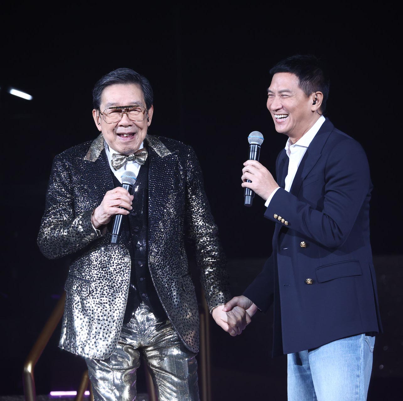 胡枫演唱会︱张家辉开金口掀高潮 承诺开戏预修哥罗兰