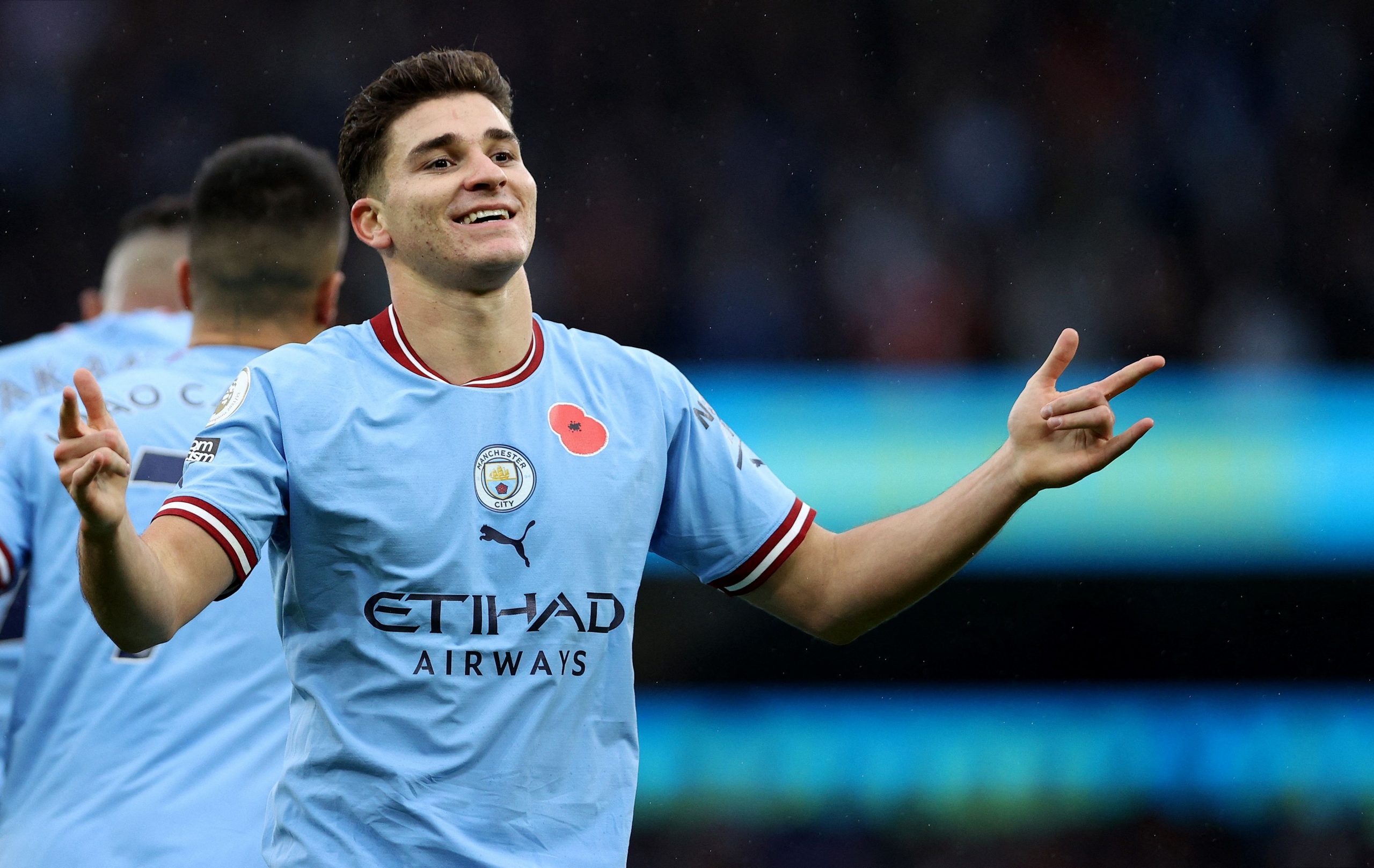 英联赛杯| 板凳对弈成关键  双蓝只能活一个