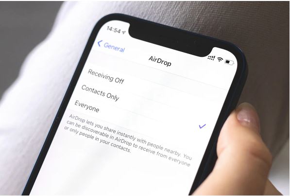 苹果限制中国境内iPhone无线文件共享功能