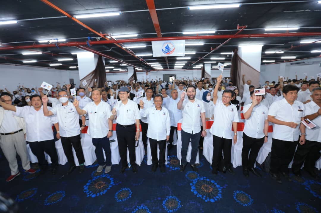 草稿| 翁诗杰上阵班登 黄朱强打旺沙马朱