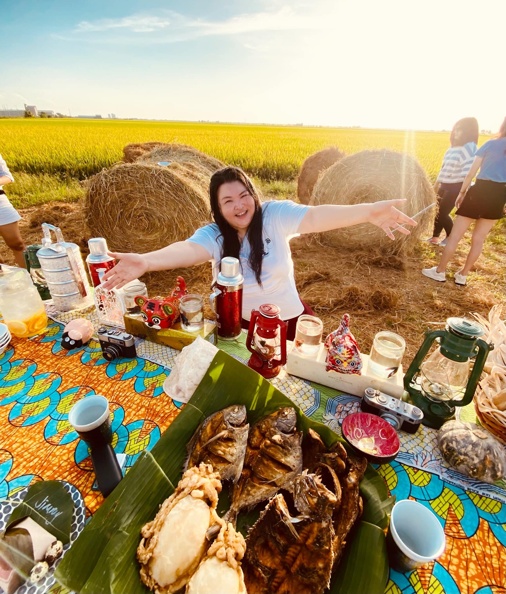 获女人行个人成就奖  卓卉勤修心理学回馈社会