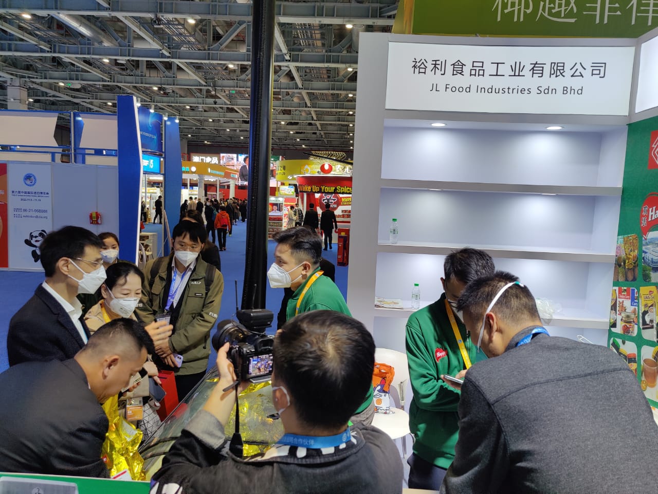 裕利公司冷冻榴梿引人潮      大马10企业参展进博会