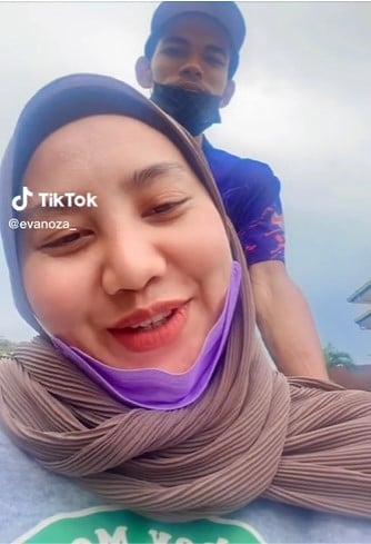 视频|宫外孕刚动手术 Viva哥轮椅推妻投票