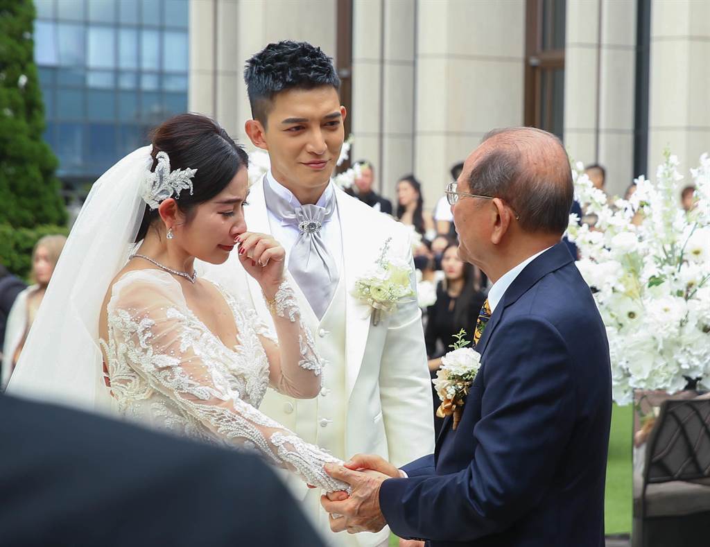 许维恩感性喊：有你的地方就是家 王家梁感动爆哭 