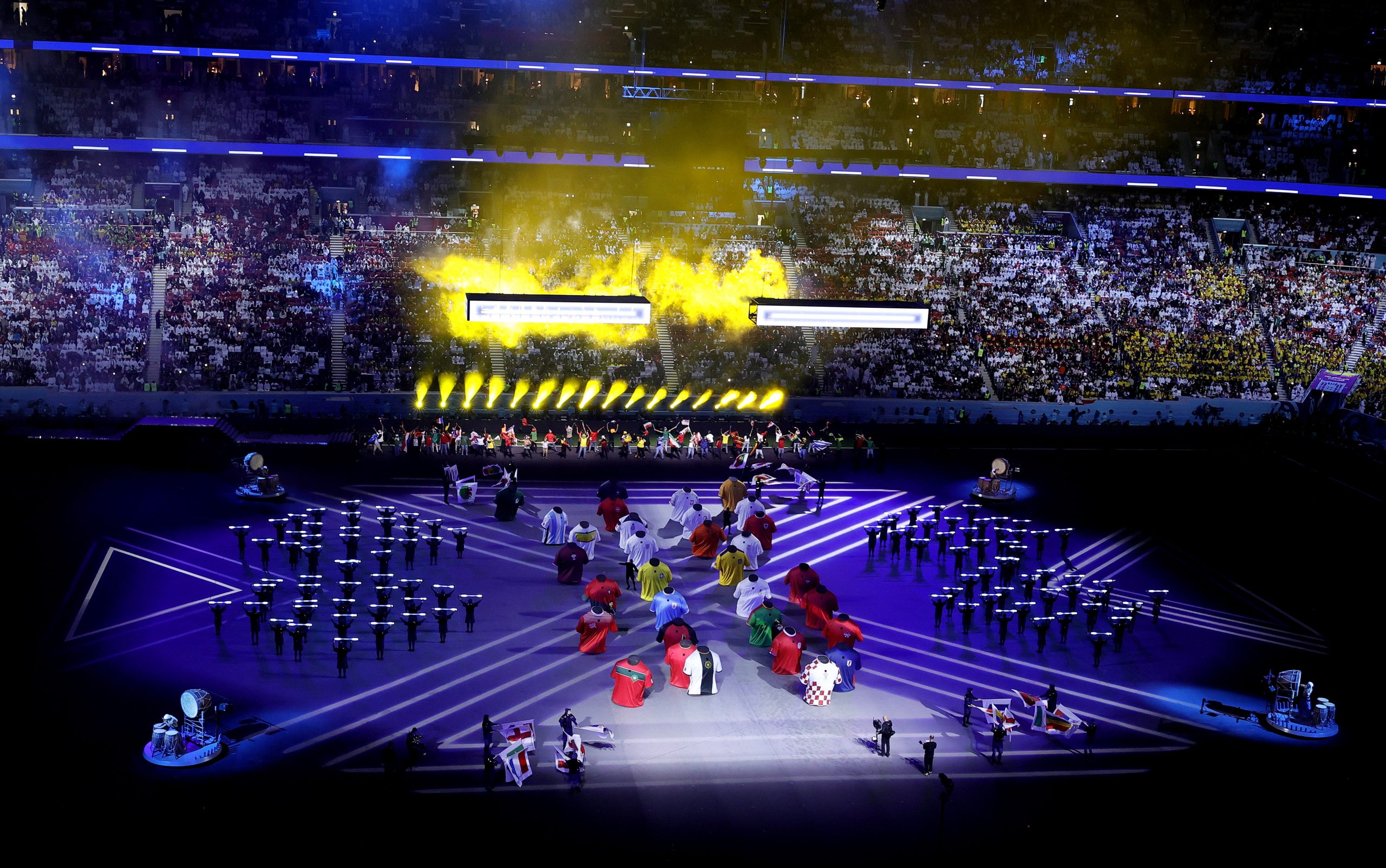 费里曼田柾国亮相掀高潮  卡塔尔世界杯闪耀开幕