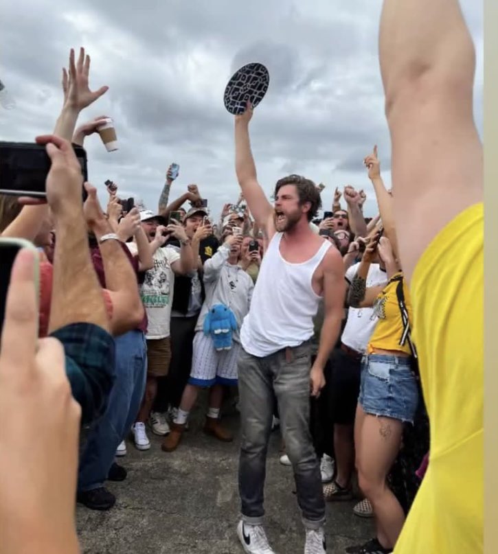 连40天只吃一烤鸡 他靠意志完成挑战