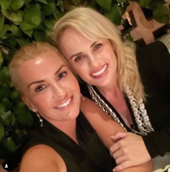 透过代孕生女 丽贝威尔森当妈