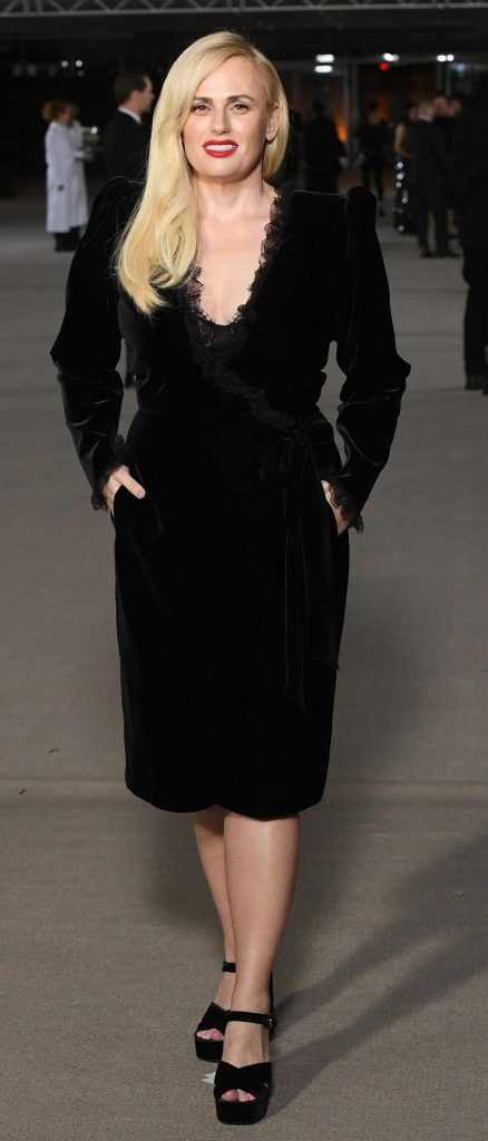 透过代孕生女 丽贝威尔森当妈