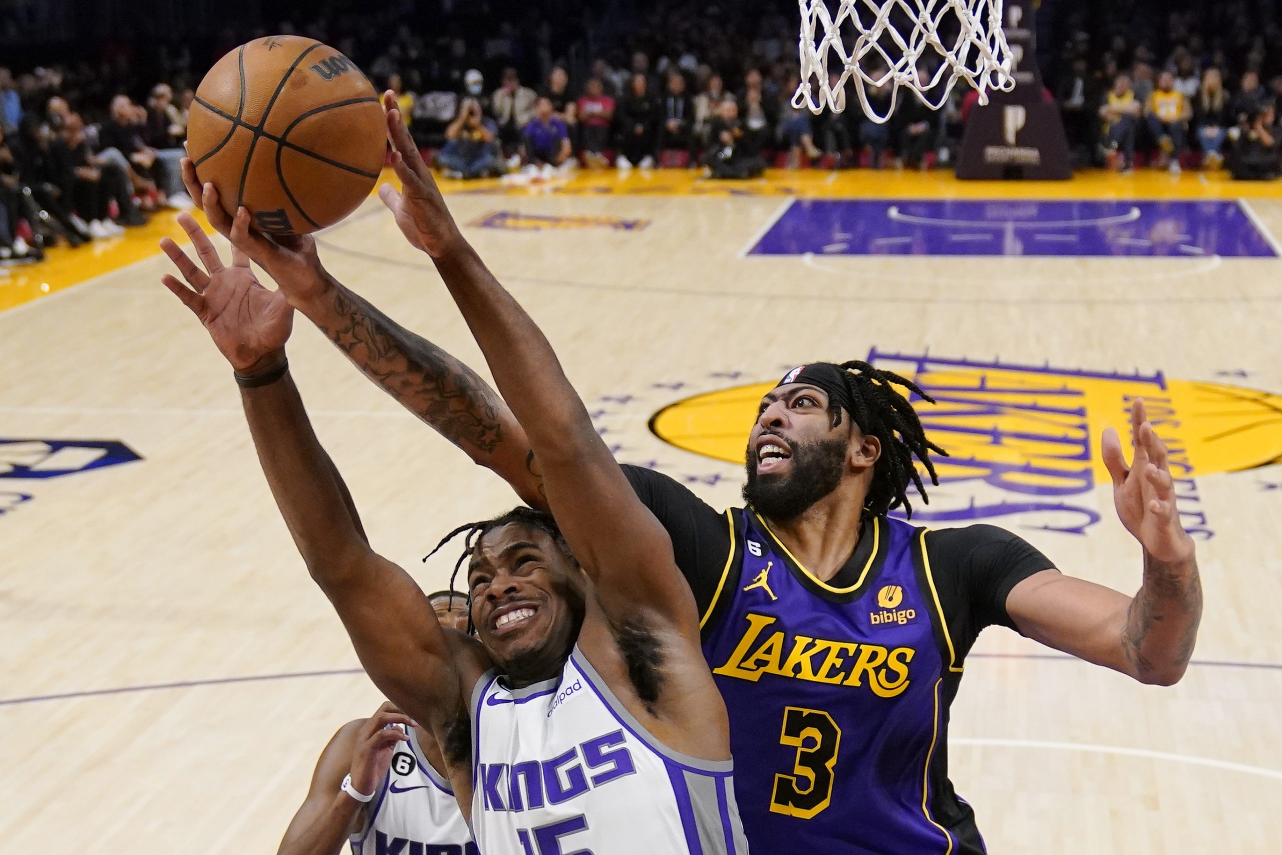 里程碑战轰40分  柯里率勇士挫骑士