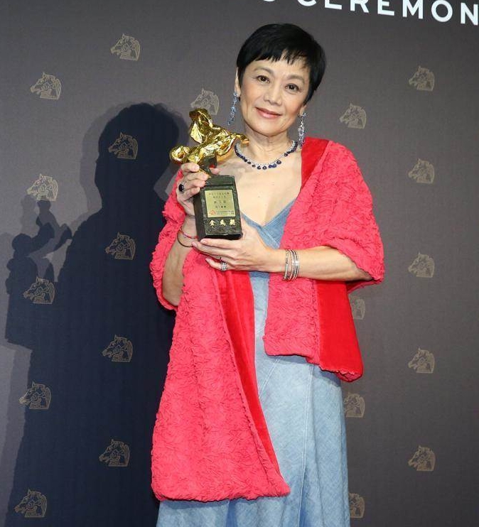 金马59｜蓝宝石项链掉了1颗？  张艾嘉亲解谜