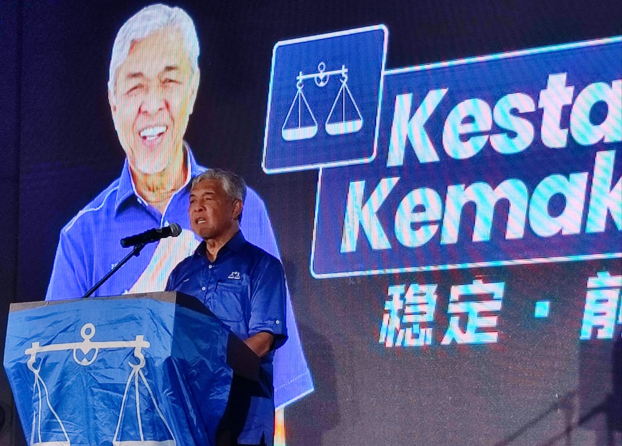 阿末扎希:需稳定吸引外资 国阵具经验救国