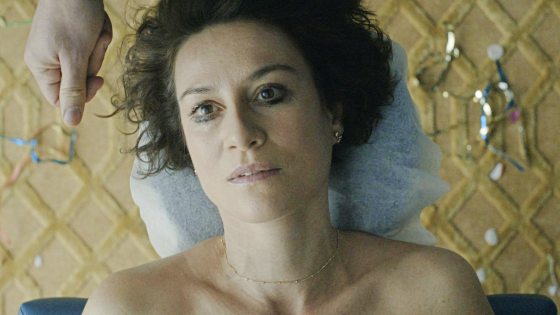 陈头头／《Never Gonna Snow Again》雪落下的时候天使来过