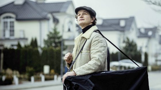 陈头头／《Never Gonna Snow Again》雪落下的时候天使来过