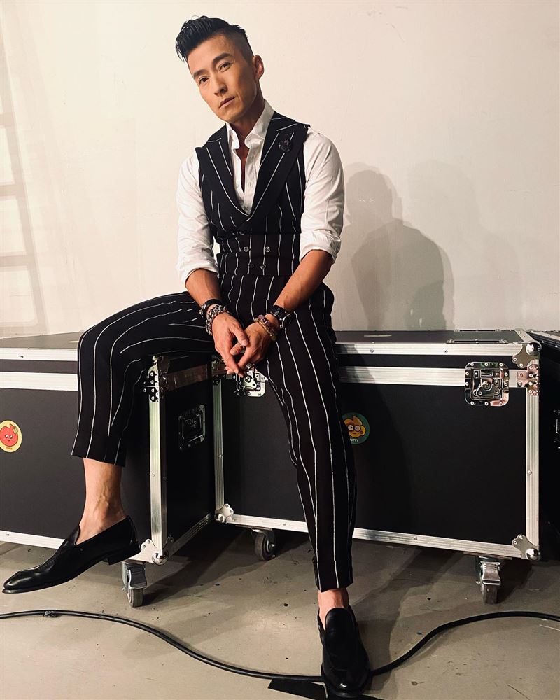 陈山聪直播全程说粤语遭禁播  网炸锅：难道不是中国话吗