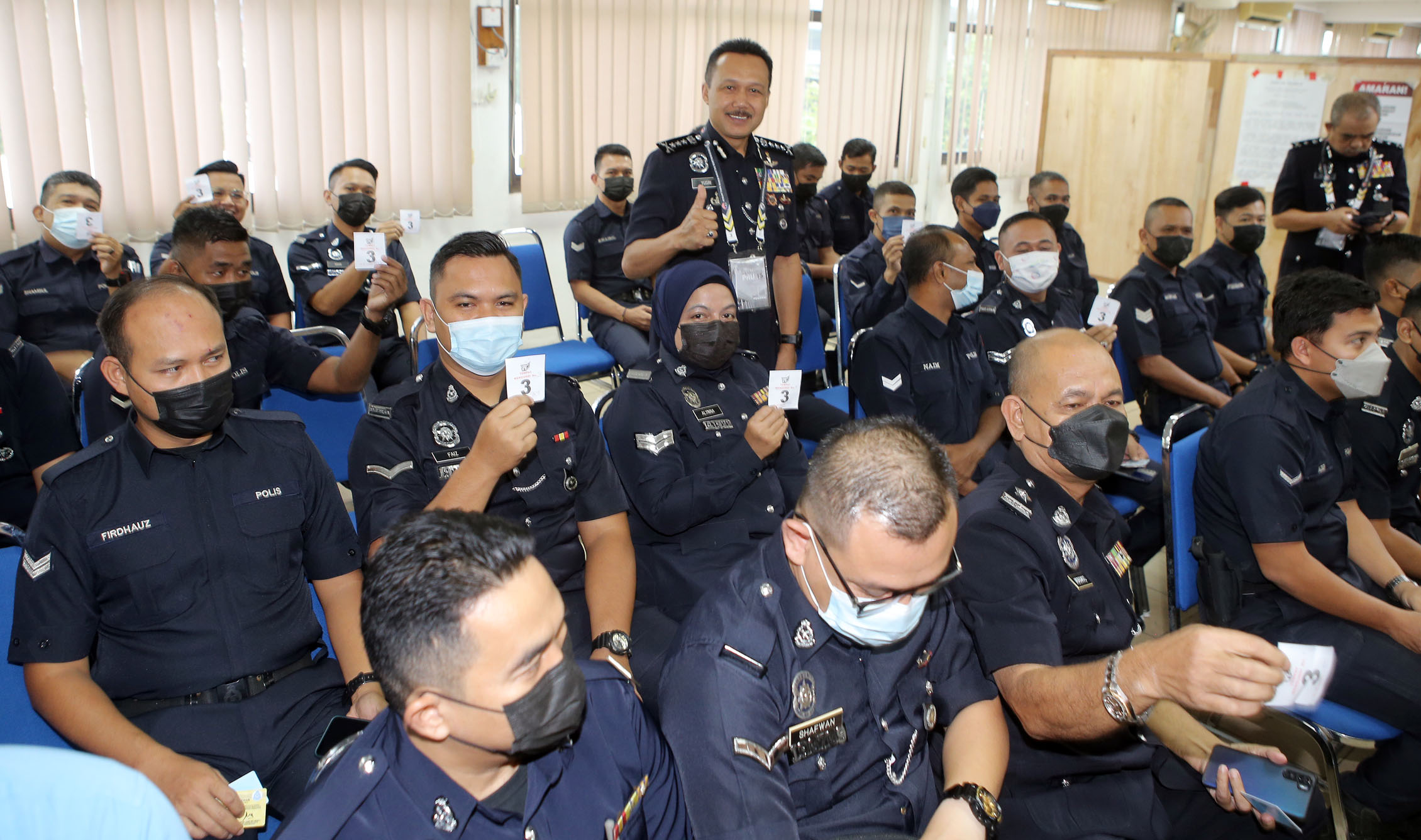 霹总警长:确保民众安全 警做好选前选后准备工作