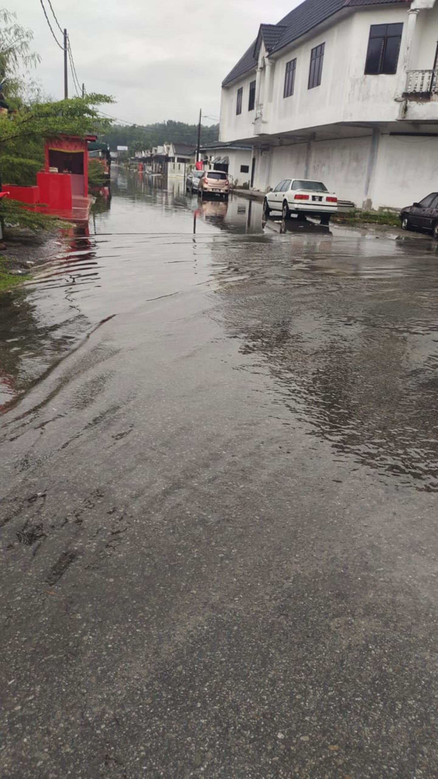 霹：十八丁又一雨成灾居民吁国州议员解决问题