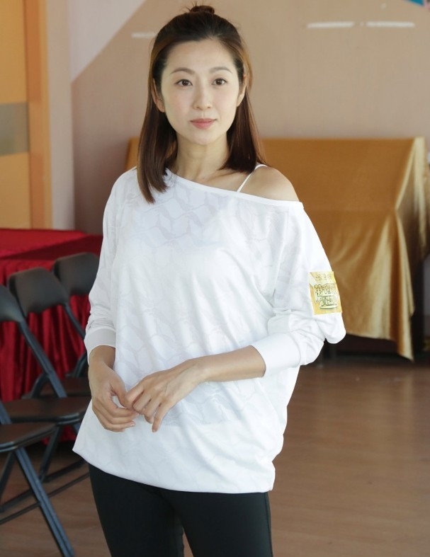 高海宁续约无线否认换视后 陈自瑶忘记结婚11周年