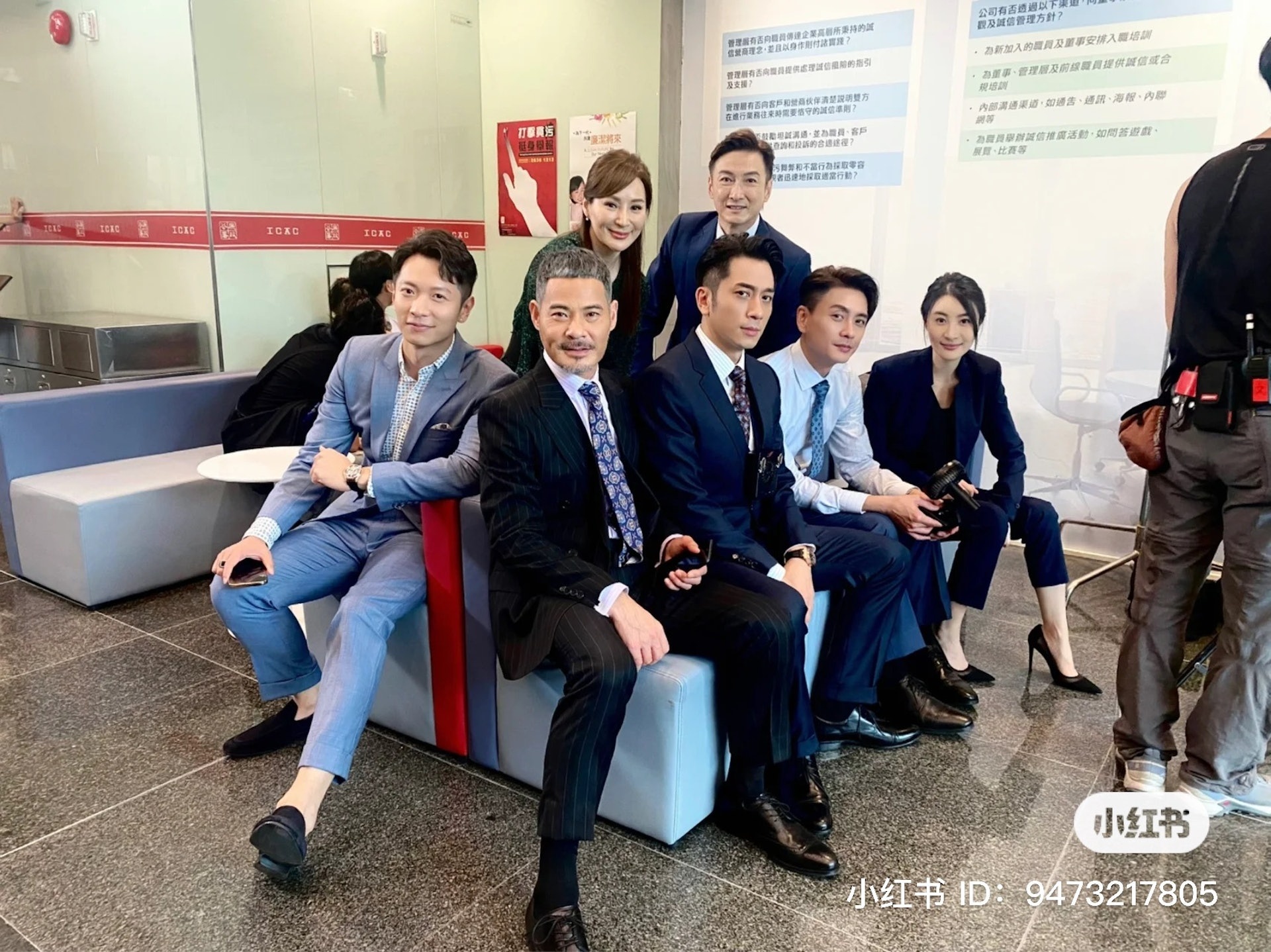 高钧贤晒与男密友贴身亲密照 网惊问“官宣恋情?”