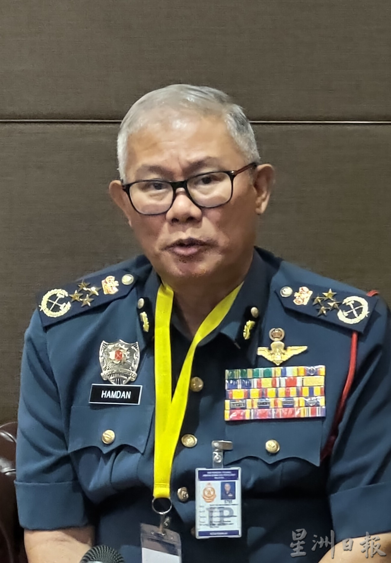 消拯员监控选票印刷投票中心,确保安全措施大选顺利