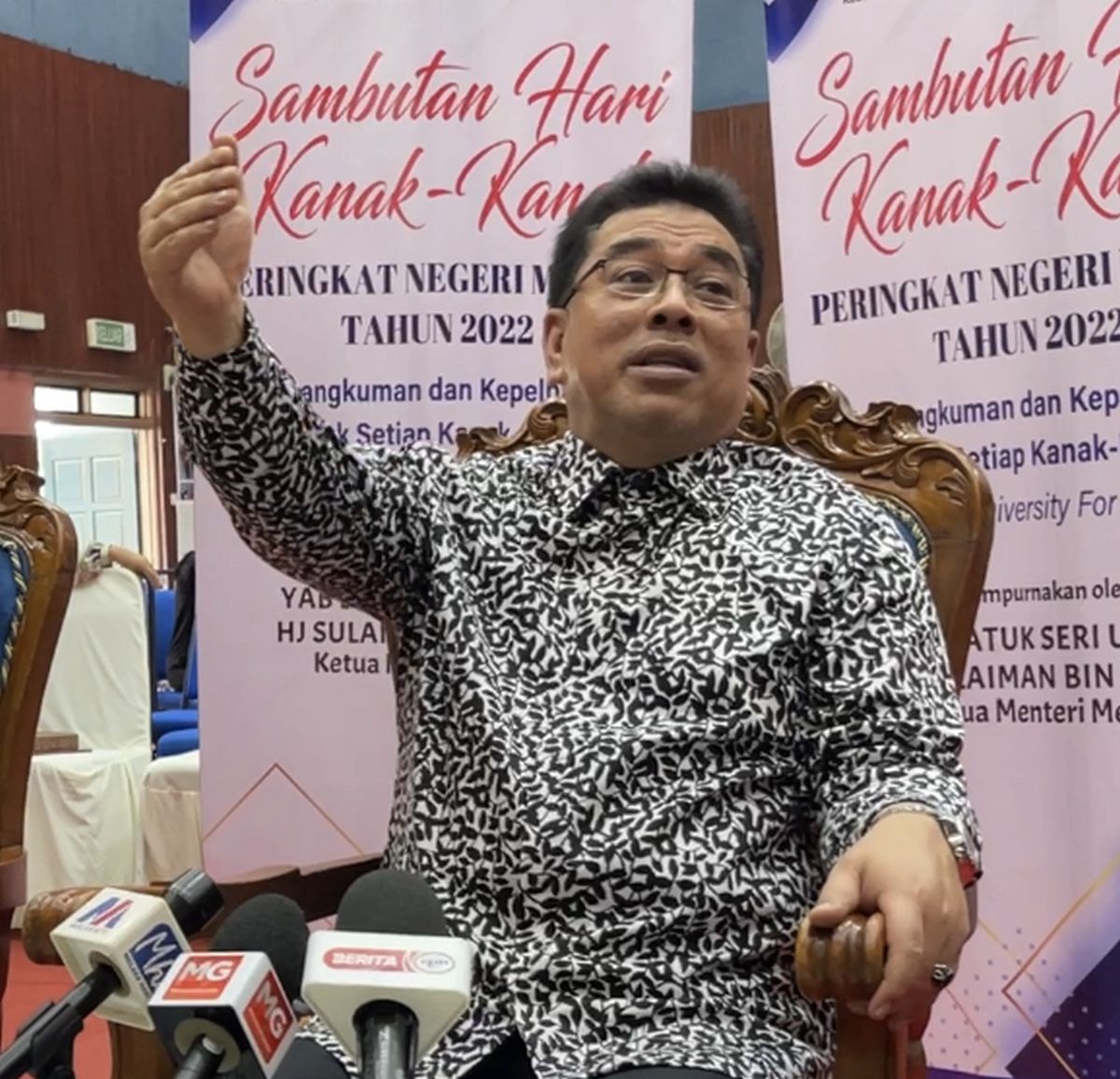 甲首长：不组团结政府·维持国阵单一执政