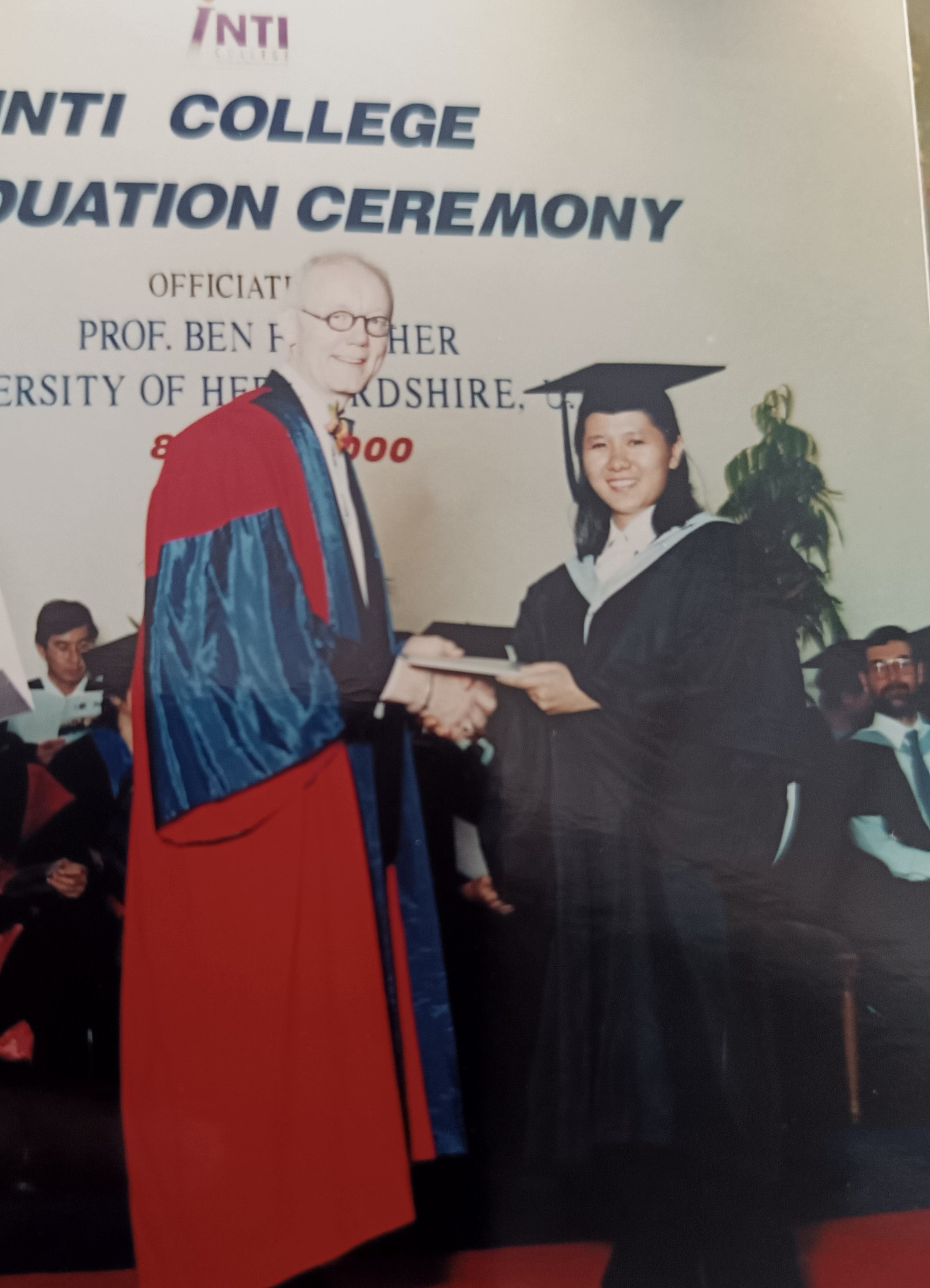 (刊期:11月19日)有故事的人:读那科未必做那一行,蔡慧婷随遇而安